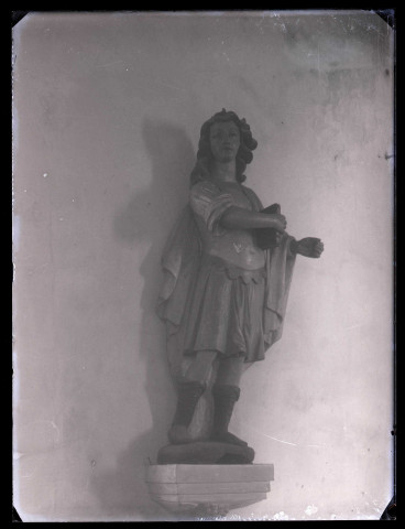 Église d'Ambenay (Eure), statue d'un saint.