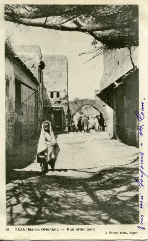 TAZA (Maroc Oriental). - Rue principale