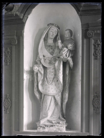 Église de Selles (Eure), statue de Vierge à l'enfant.