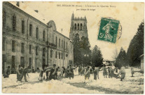 Bec-Hellouin (Le). L'Intérieur du Quartier Burcy par temps de neige.