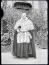 Le chanoine Le Fournier en habit sacerdotal.