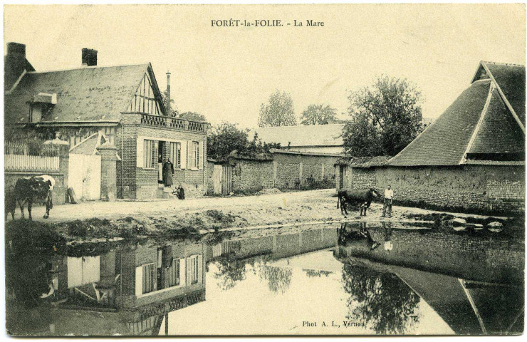 Forêt-la-Folie. La Mare.
