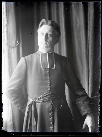 Portrait de l'abbé Gabriel Bretocq.