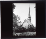 Vue du chevet de l'église de Ménesqueville (Eure).