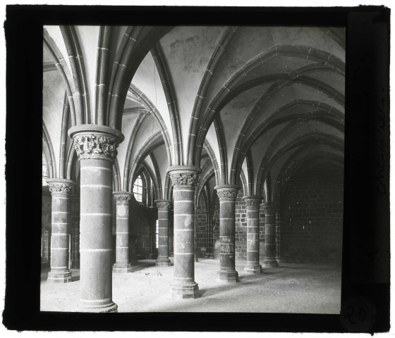 Abbaye du Mont-Saint-Michel (Manche), salle des chevaliers.