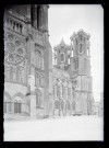 Façade latérale et tours de la cathédrale Notre-Dame de Laon (Aisne).