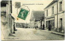 Fontaine-sous-Jouy. La Grande-Rue.