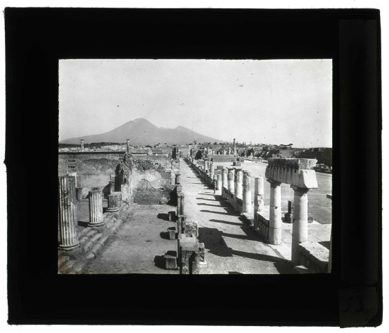 Forum civil de Pompéi (Italie).
