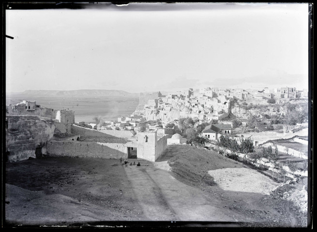 Vue générale de l'intérieur de Biredjik (Turquie) (notice PA).