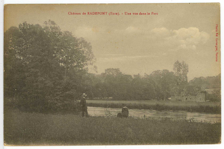 Radepont. Une vue dans le Parc.