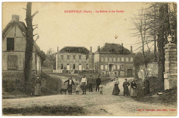 Grainville. La Mairie et les Ecoles.