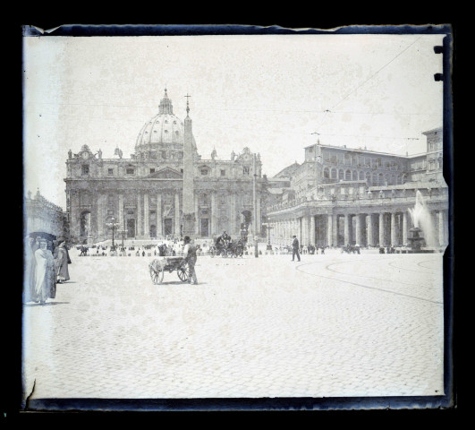 Place Saint-Pierre de Rome (Italie)..