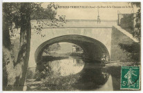 Fontaine-la-Soret. La Rivière Thibouville Le Pont de la Chaussée sur la Risle.