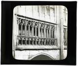 Collégiale Notre-Dame de Vernon (Eure), triforium de la nef.