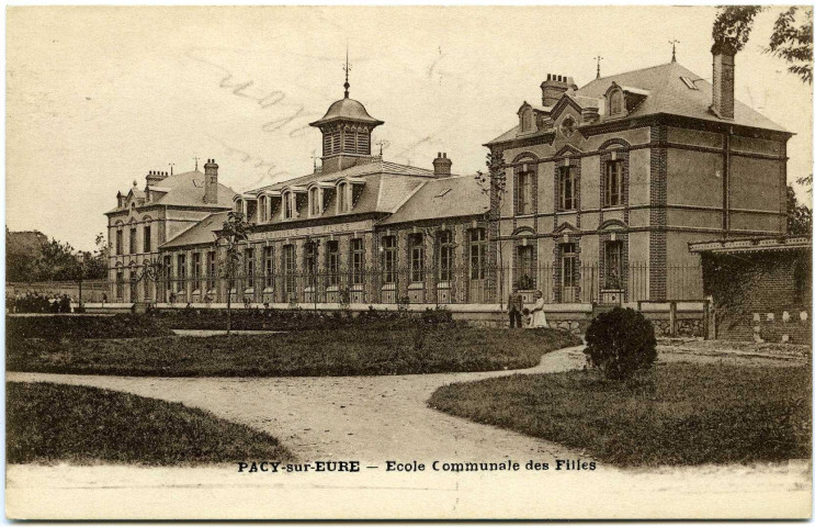 Pacy-sur-Eure. Ecole Communale des Filles.