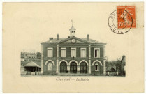 Charleval. La Mairie.