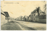 Sainte-Colombe-la-Campagne. Le Village.