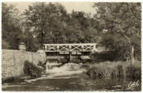 Ferrière-sur-Risle (La). Le Déversoir de la Risle à Moulin - Chapelle.