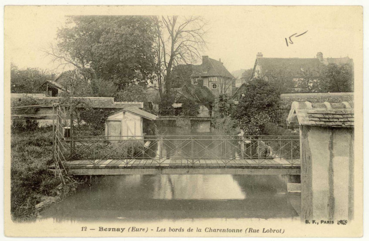 Bernay. Les bords de la Charentonne (Rue Lobrot).