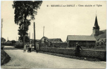 Morainville-sur-Damville. L'Orme séculaire et L'Église.