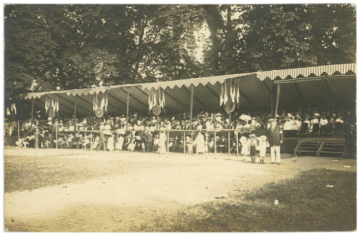 Louviers-Ville. Souvenir du Concours de Gymnastique de Louviers - Juin 1916.