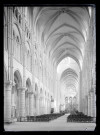 Nef et choeur de la cathédrale Notre-Dame de Laon (Aisne).