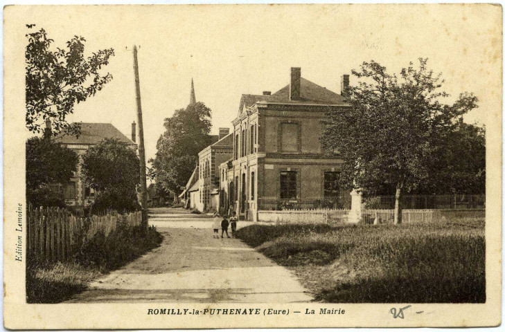 Romilly-la-Puthenaye. La Mairie.