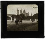 Église abbatiale Saint-Étienne de l'abbaye aux Hommes de Caen (Calvados), chevet et avenue.