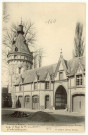 Condé-sur-Iton. Château de Condé-sur-Iton, cour intérieure des Ecuries.