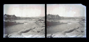 Rochers des bords du Nil (Égypte).