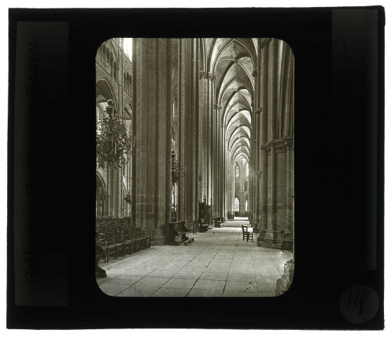 Cathédrale Saint-Étienne de Bourges (Cher), bas-côté sud.