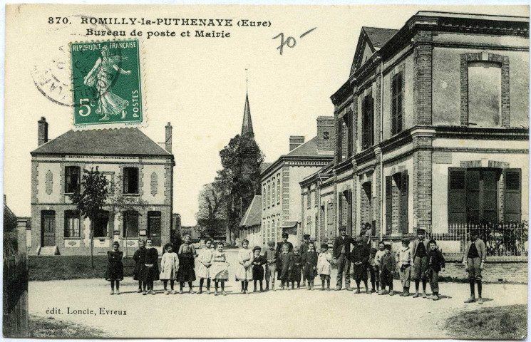 Romilly-la-Puthenaye. Bureau de poste et Mairie.
