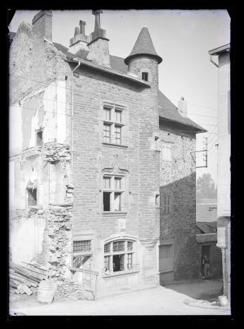 Maison du pharmacien d'Uzerche (Corrèze).