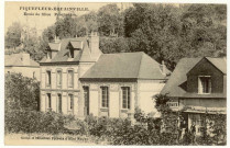 Fiquefleur-Equainville. Ecole des Filles - Presbytère.