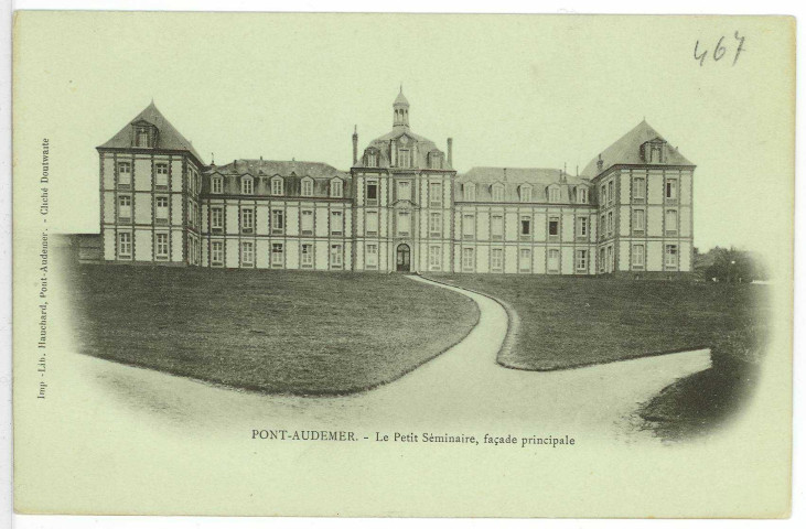 Pont-Audemer. Le Petit Séminaire, façade principale.
