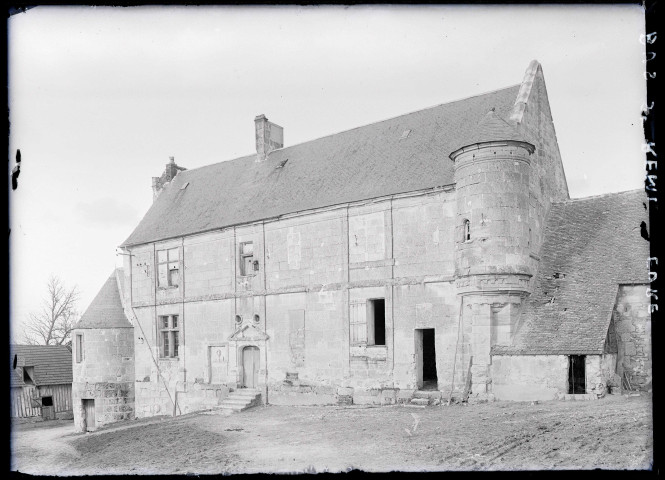 Manoir de Bus-Saint-Rémy (Eure).