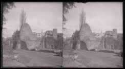 Ruines du premier château de Fougères (Ille-et-Vilaine).