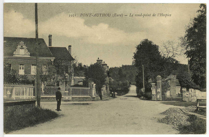 Pont-Authou. Le rond-point de l'Hospice.