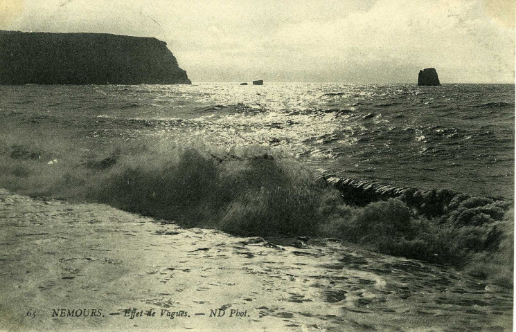 NEMOURS. - Effets de Vagues