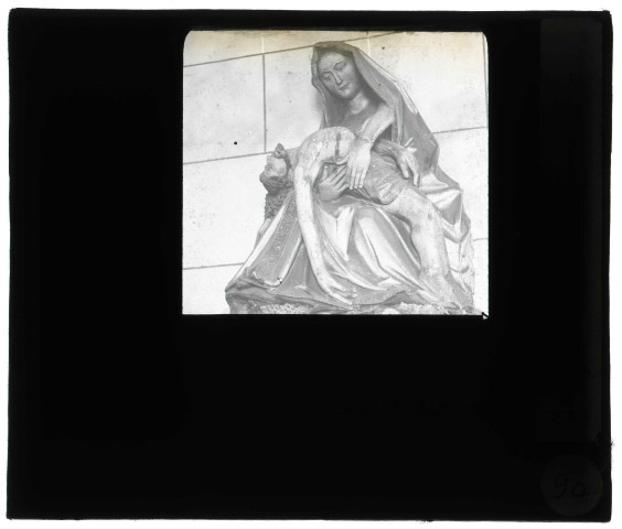 Église des Jonquerets-de-Livet (Eure), pietà.