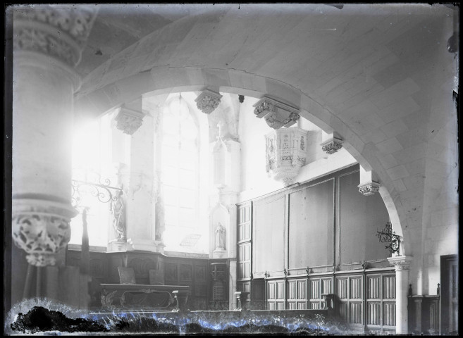 Pièce avec boiseries de l'abbaye Notre-Dame de Fontenelle de Saint-Wandrille-Rançon (Seine-Maritime).
