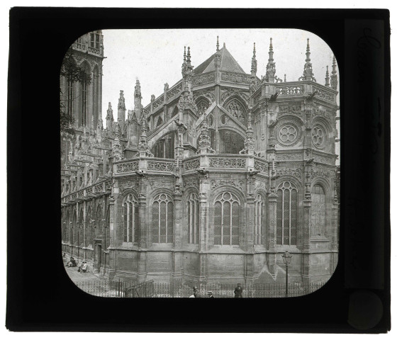 Église Saint-Pierre de Caen (Calvados), chevet.