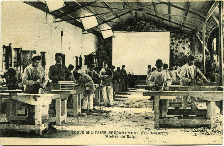 Andelys (Les). Ecole Militaire préparatoire des Andelys - Atelier de bois.