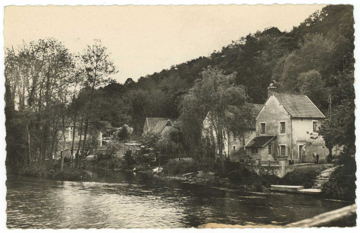 Merey. L'Eure au Moulin de Mérey.