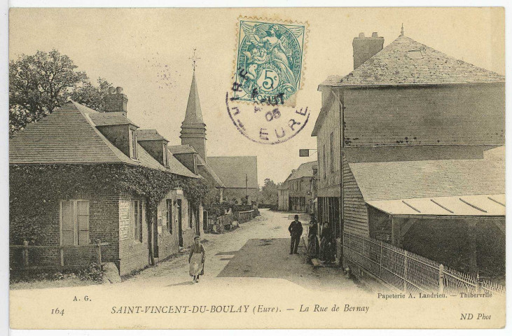 Saint-Vincent-du-Boulay. La Rue de Bernay.