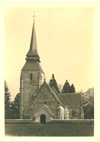 Vue générale de l'église d'Amfreville-sur-Iton (Eure, France)