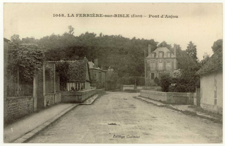 Ferrière-sur-Risle (La). Pont d'Anjou.