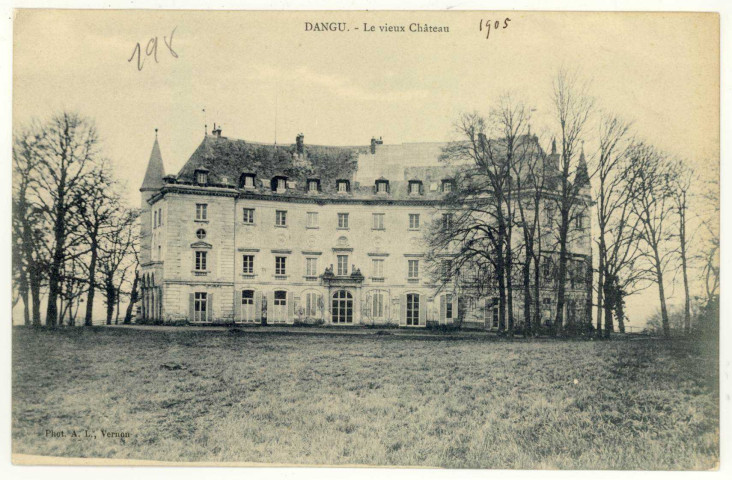 Dangu. Le vieux Château.