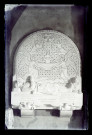 Tombeau à la mémoire des soldats morts pour la France de l'église de Ménesqueville (Eure)