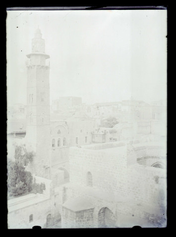 Minaret dans le quartier de l'église du Saint-Sépulcre à Jérusalem (Israël).
